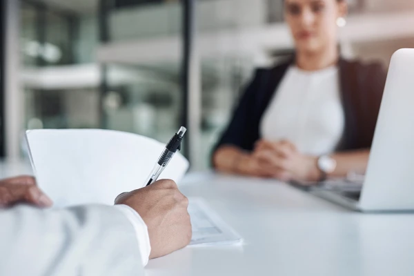 A Autenticação de Documentos Particulares: Análise Jurídica à Matéria dos Impedimentos Previstos no Código do Notariado e do seu Impacto na Validade do Acto Notarial